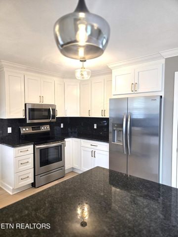 417 Oakhill Drive, Sweetwater, TN 37874