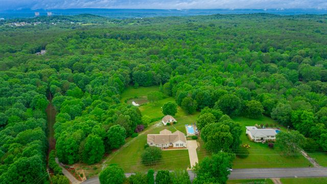 10005 Runyan Hills Lane, Ooltewah, TN 37363