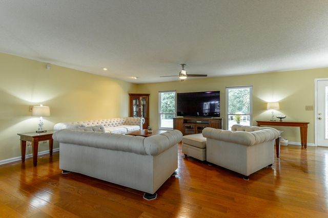 10005 Runyan Hills Lane, Ooltewah, TN 37363