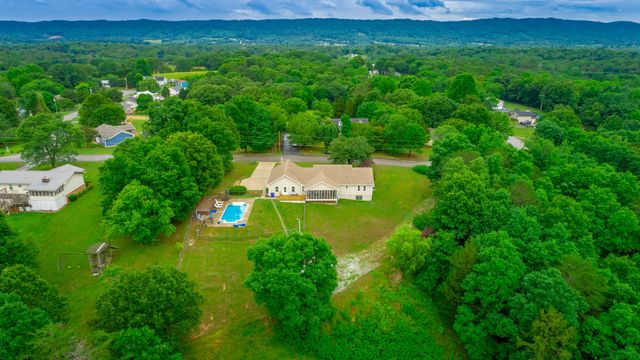 10005 Runyan Hills Lane, Ooltewah, TN 37363