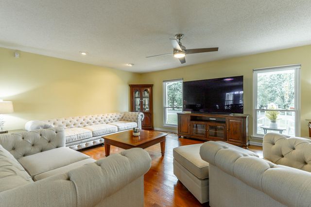 10005 Runyan Hills Lane, Ooltewah, TN 37363