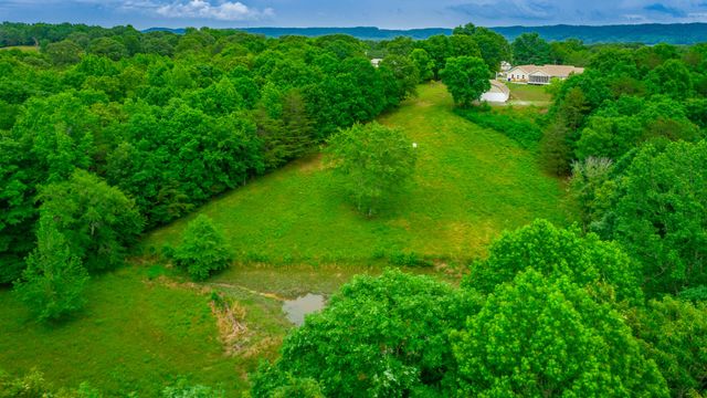 10005 Runyan Hills Lane, Ooltewah, TN 37363