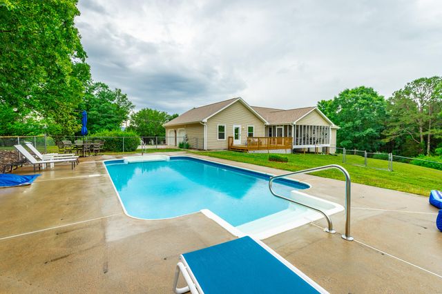 10005 Runyan Hills Lane, Ooltewah, TN 37363
