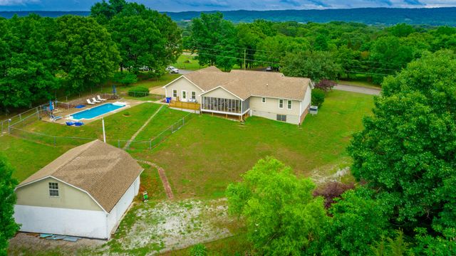10005 Runyan Hills Lane, Ooltewah, TN 37363