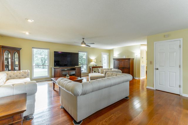 10005 Runyan Hills Lane, Ooltewah, TN 37363