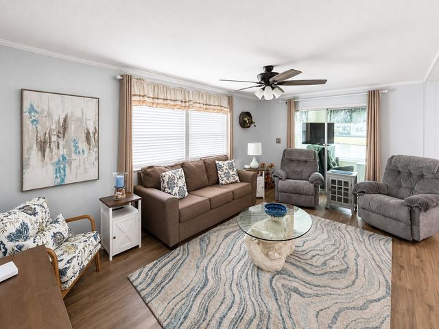 216 MARTINIQUE ROAD, North Port, FL 34287