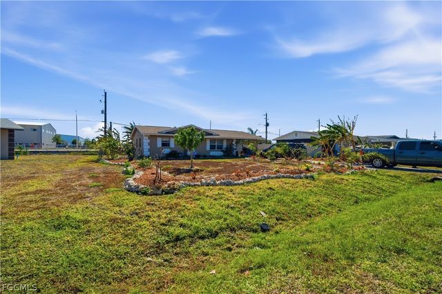 3807 Highland AVE, Fort Myers, FL 33916