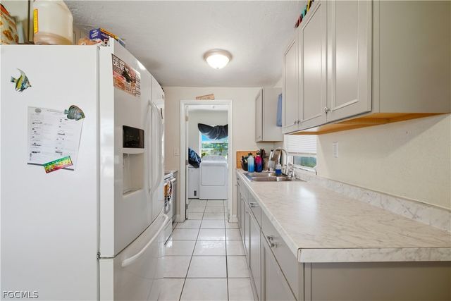 3807 Highland AVE, Fort Myers, FL 33916