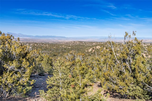 126 Sendero Encanto, Santa Fe, NM 87506