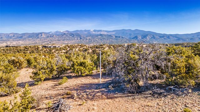 126 Sendero Encanto, Santa Fe, NM 87506