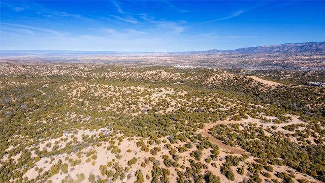 126 Sendero Encanto, Santa Fe, NM 87506