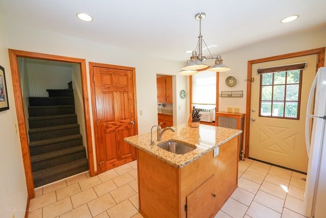31 Fenmoor St, East Providence, RI 02914