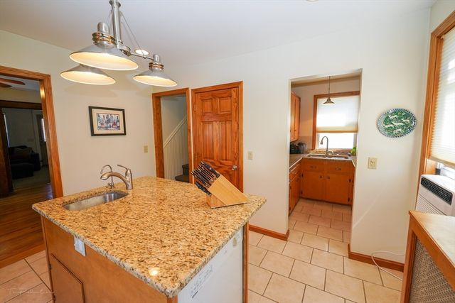 31 Fenmoor St, East Providence, RI 02914
