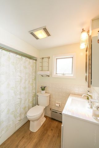 31 Fenmoor St, East Providence, RI 02914