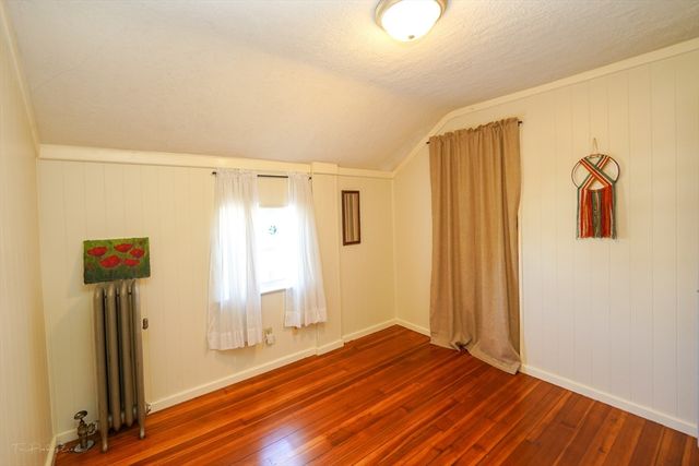 31 Fenmoor St, East Providence, RI 02914