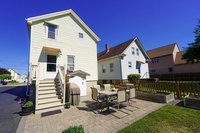 31 Fenmoor St, East Providence, RI 02914