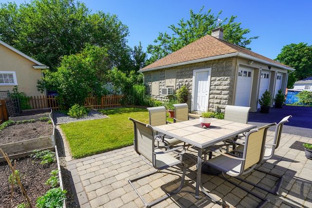 31 Fenmoor St, East Providence, RI 02914