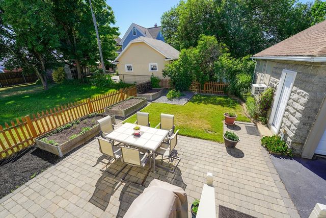 31 Fenmoor St, East Providence, RI 02914