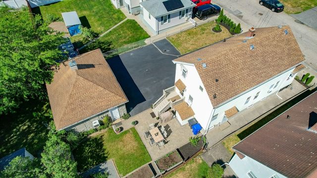 31 Fenmoor St, East Providence, RI 02914