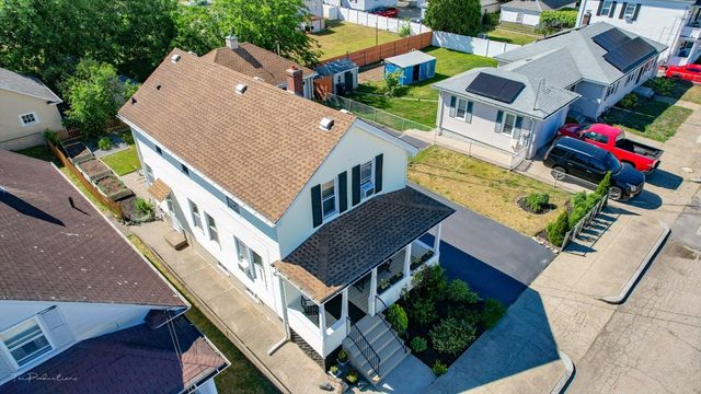 31 Fenmoor St, East Providence, RI 02914