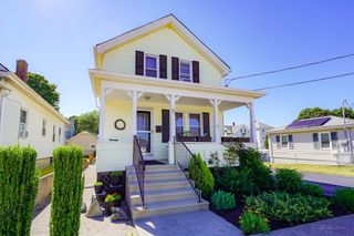 31 Fenmoor St, East Providence, RI 02914