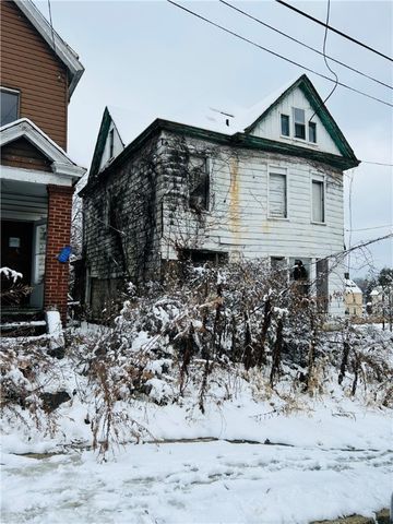 1712 Converse St, Mckeesport, PA 15132