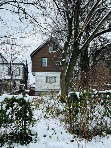 1712 Converse St, Mckeesport, PA 15132