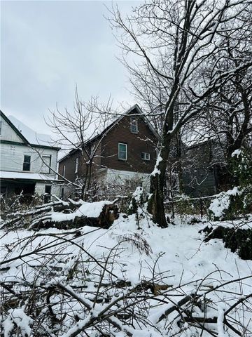 1712 Converse St, Mckeesport, PA 15132