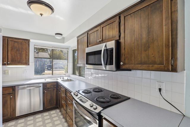 10705 E 23rd Ave, Spokane Valley, WA 99206