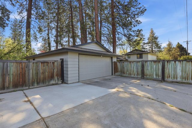 10705 E 23rd Ave, Spokane Valley, WA 99206