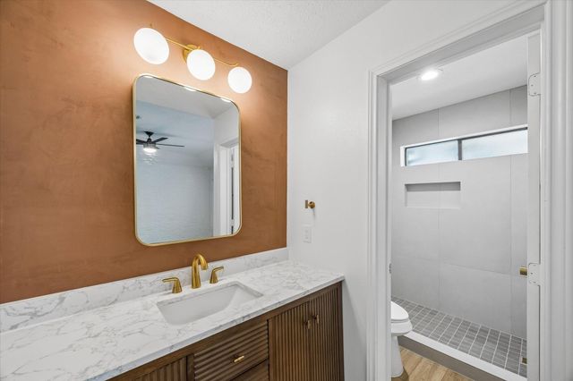 607 Tanglewood Drive, Friendswood, TX 77546