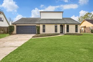 607 Tanglewood Drive, Friendswood, TX 77546