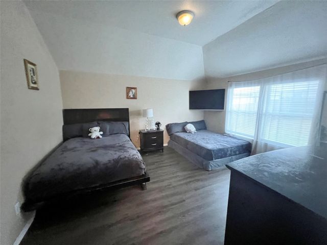 1923 Pin Oak Lane, Dallas, TX 75253