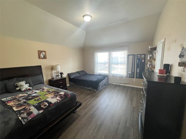 1923 Pin Oak Lane, Dallas, TX 75253