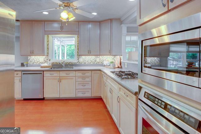 1657 Hewatt Road SW, Lilburn, GA 30047