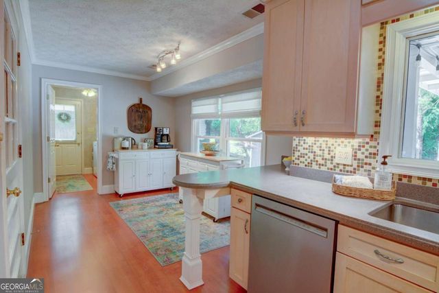 1657 Hewatt Road SW, Lilburn, GA 30047