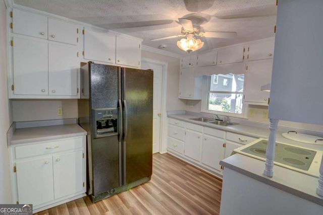 1657 Hewatt Road SW, Lilburn, GA 30047