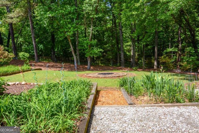 1657 Hewatt Road SW, Lilburn, GA 30047