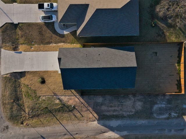 411 W Elm Street, Whitewright, TX 75491