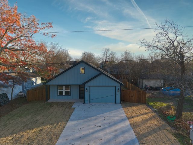 411 W Elm Street, Whitewright, TX 75491