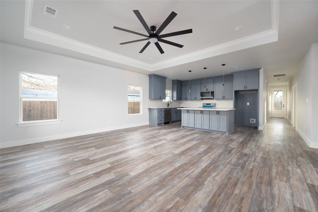 411 W Elm Street, Whitewright, TX 75491