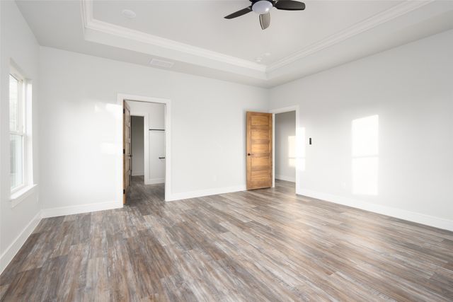 411 W Elm Street, Whitewright, TX 75491
