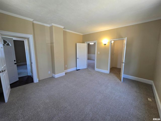 921 CATHERINE Street, Pekin, IL 61554