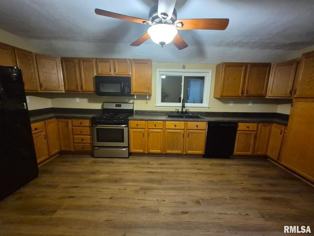 921 CATHERINE Street, Pekin, IL 61554