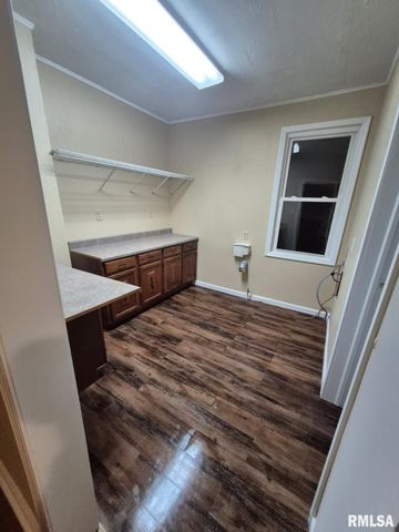 921 CATHERINE Street, Pekin, IL 61554