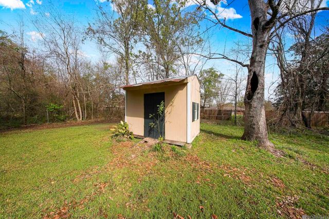 10423 Red Oak Dr, Baton Rouge, LA 70815