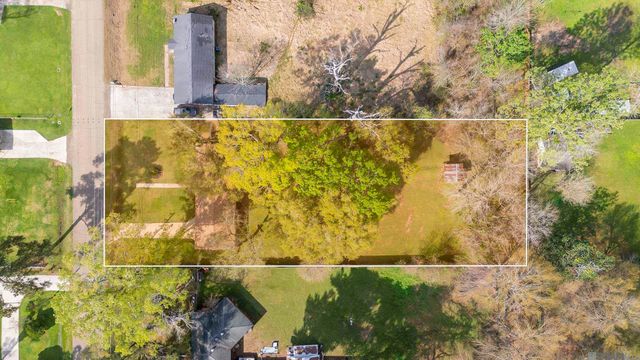 10423 Red Oak Dr, Baton Rouge, LA 70815