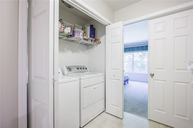 230 Woodsview Drive, Webster, NY 14580