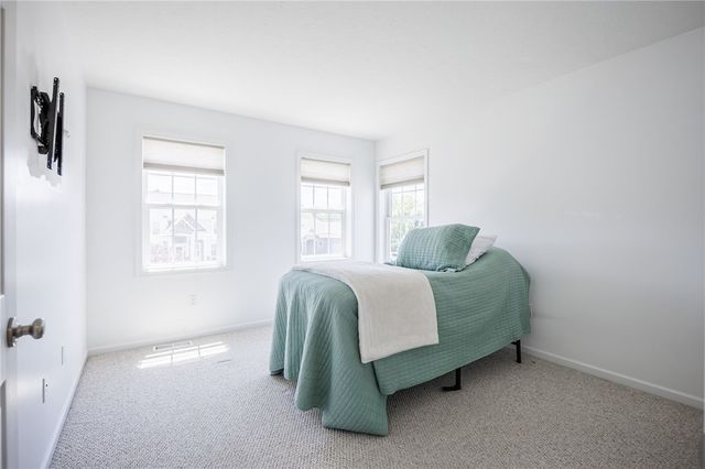 230 Woodsview Drive, Webster, NY 14580