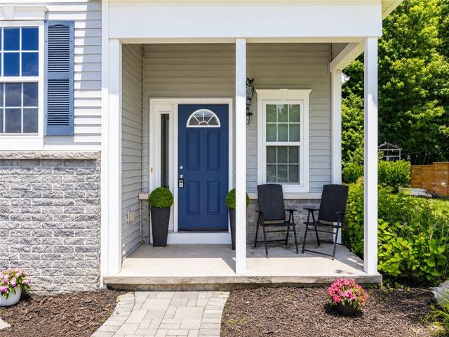 230 Woodsview Drive, Webster, NY 14580